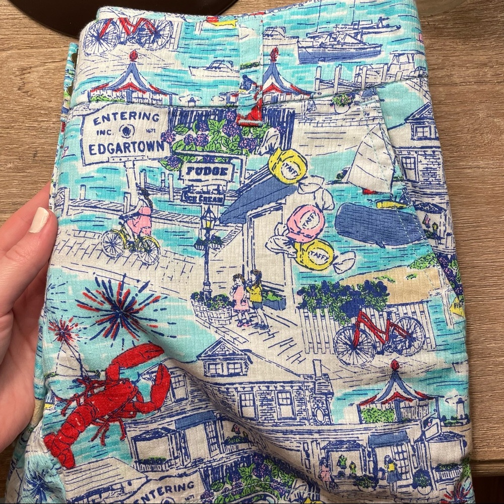 Vineyard Vines Shorts - Picture 3 of 4